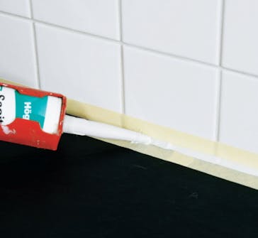 Laatoitus vanhan laatan päälle Laatoitus vanhan laatan päälle